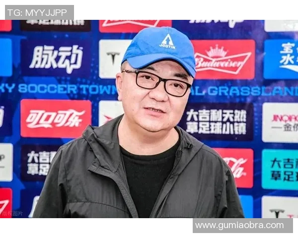 回应外界批评声音足球球员强调专注比赛不被转会传闻干扰