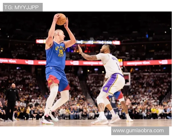 约基奇近五场比赛数据全方位解析 助攻篮板得分全面展现实力