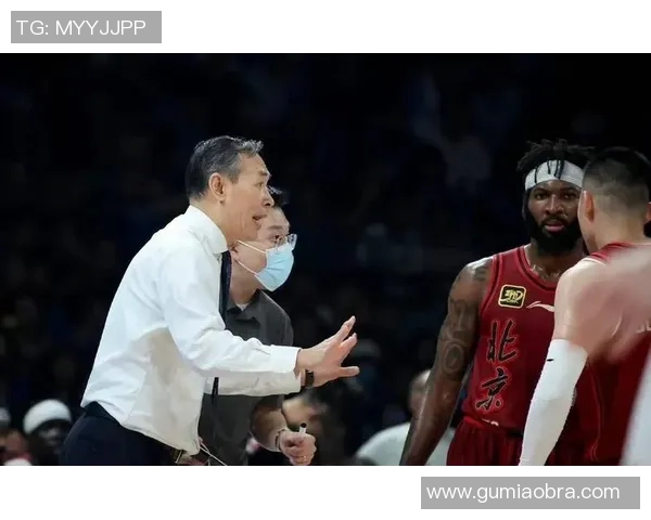 以镜头回顾CBA赛场动人瞬间这一幕让无数球迷热泪盈眶