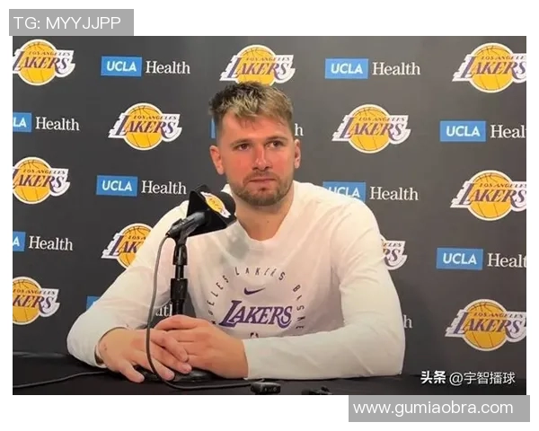 湖人赛后采访爆金句,引全场大笑 湖人赛后采访爆金句,引全场大笑