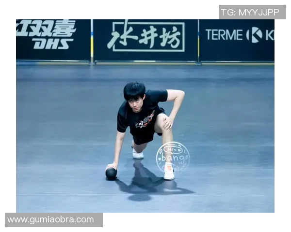 体育明星的训练与生活平衡揭秘：高强度训练背后的日常与心态调节