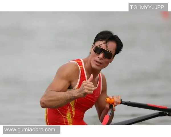 中国赛艇男队八人艇历史首次夺金创辉煌时刻